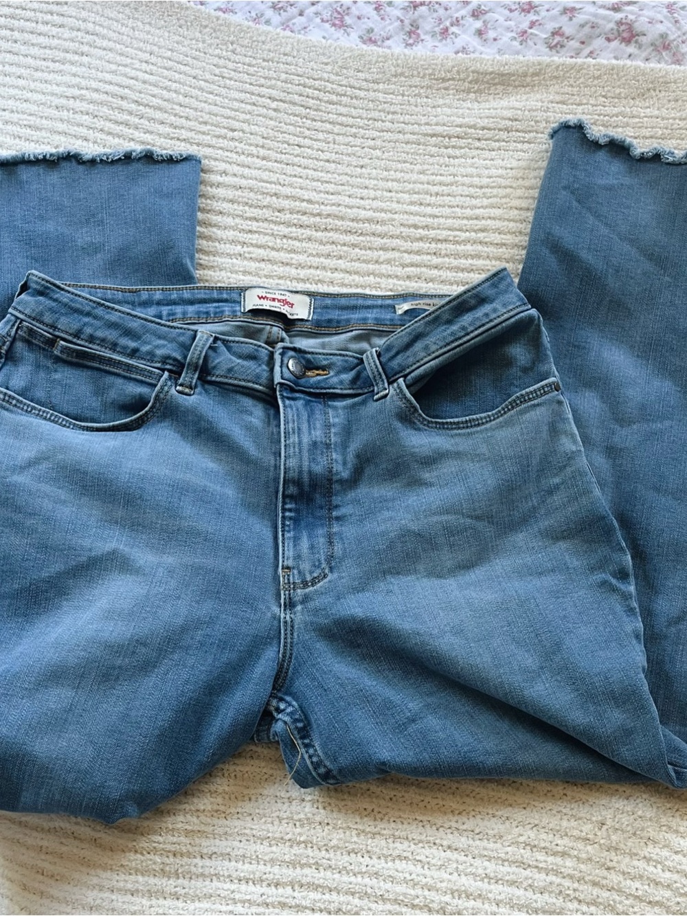 Wrangler Light Blue High Rise Kick Flare Size 34